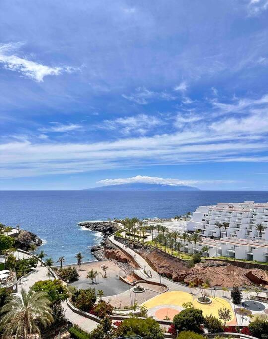 Mirador Paraiso: Superb Sea View