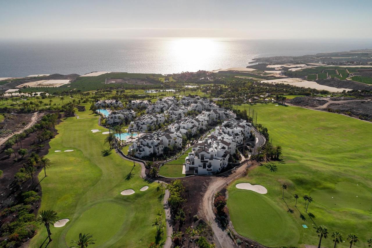 Karat Zambrano - Includes Golf Cart