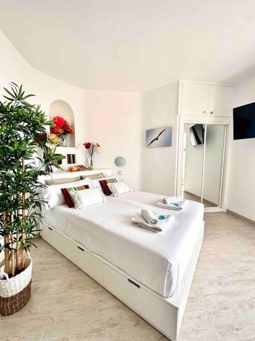 Mirador Paraiso: Superb Sea View Appartement *