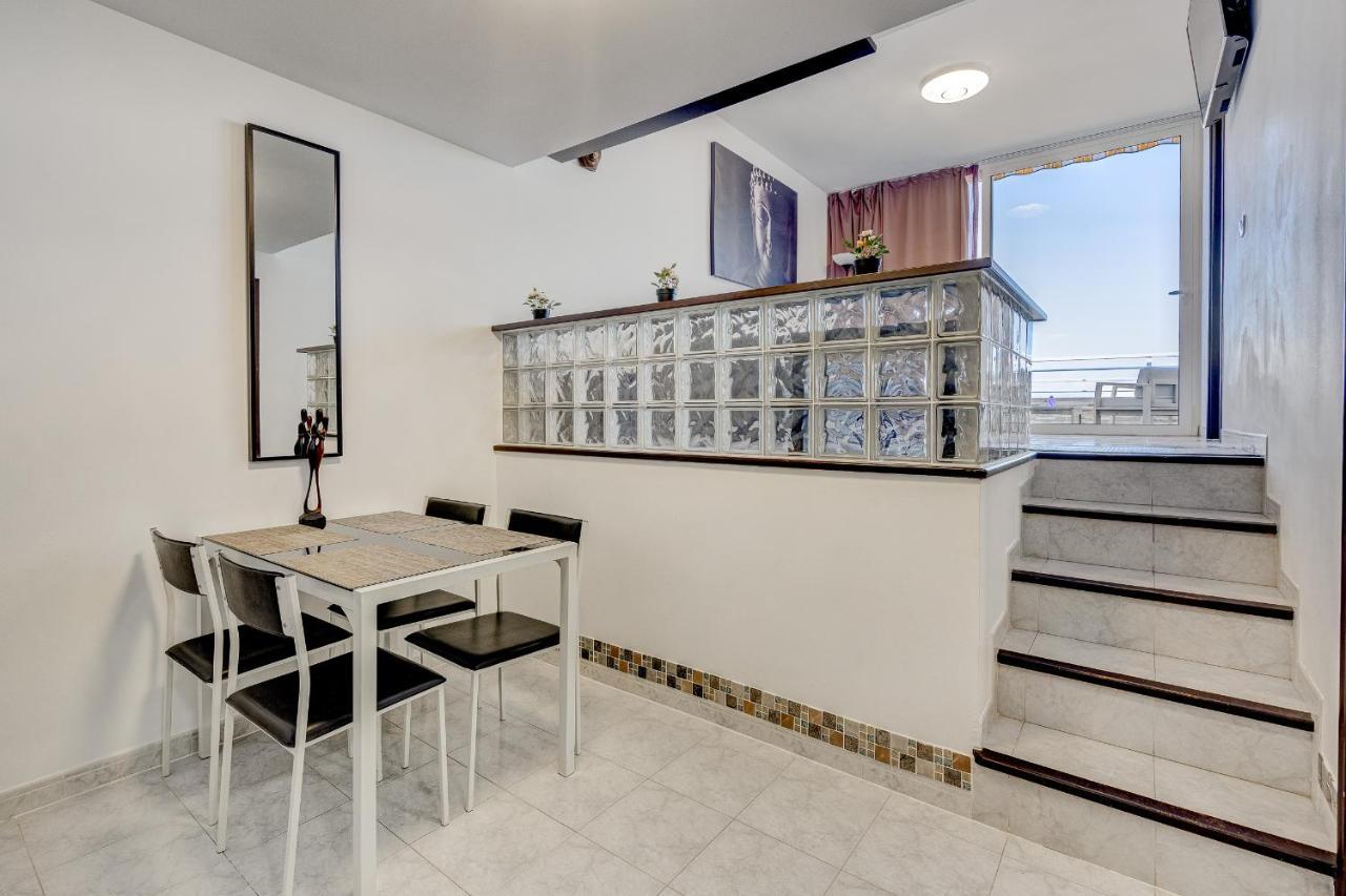 Luxury With Stunning Ocean View Apartamento