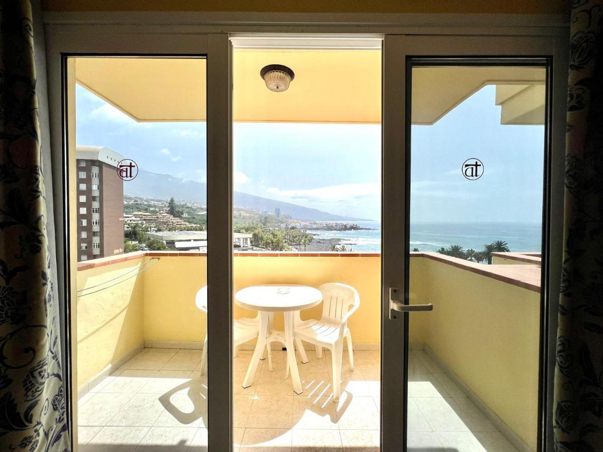 With Ocean Views In Playa Jardin, Puerto De La Cruz Puerto de la Cruz (Tenerife)