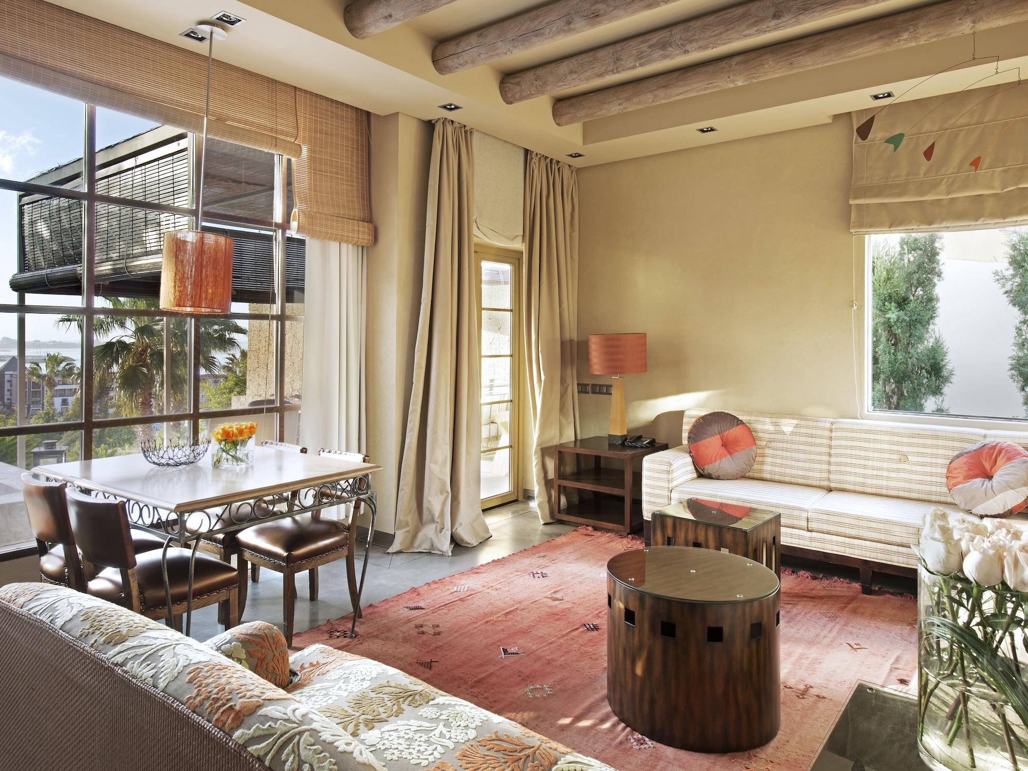 The At Gran Bahia Del Duque 5*