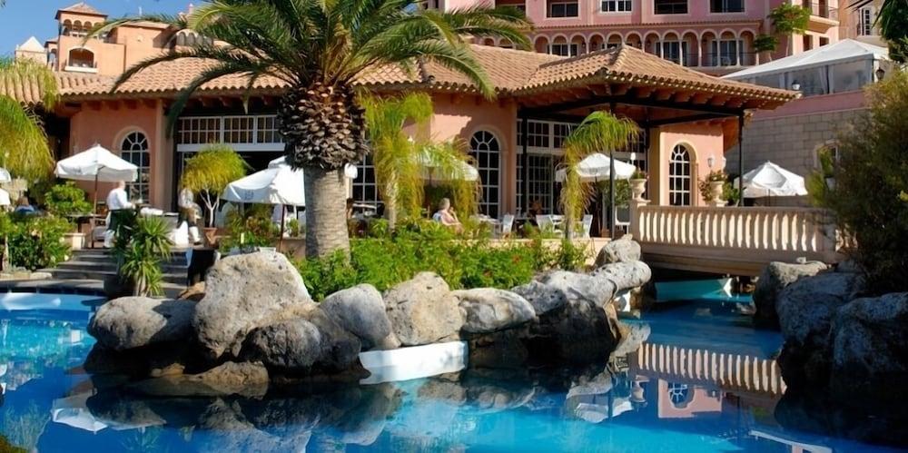 The At Gran Bahia Del Duque 5* Costa Adeje (Tenerife)