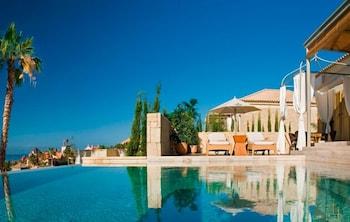 The At Gran Bahia Del Duque