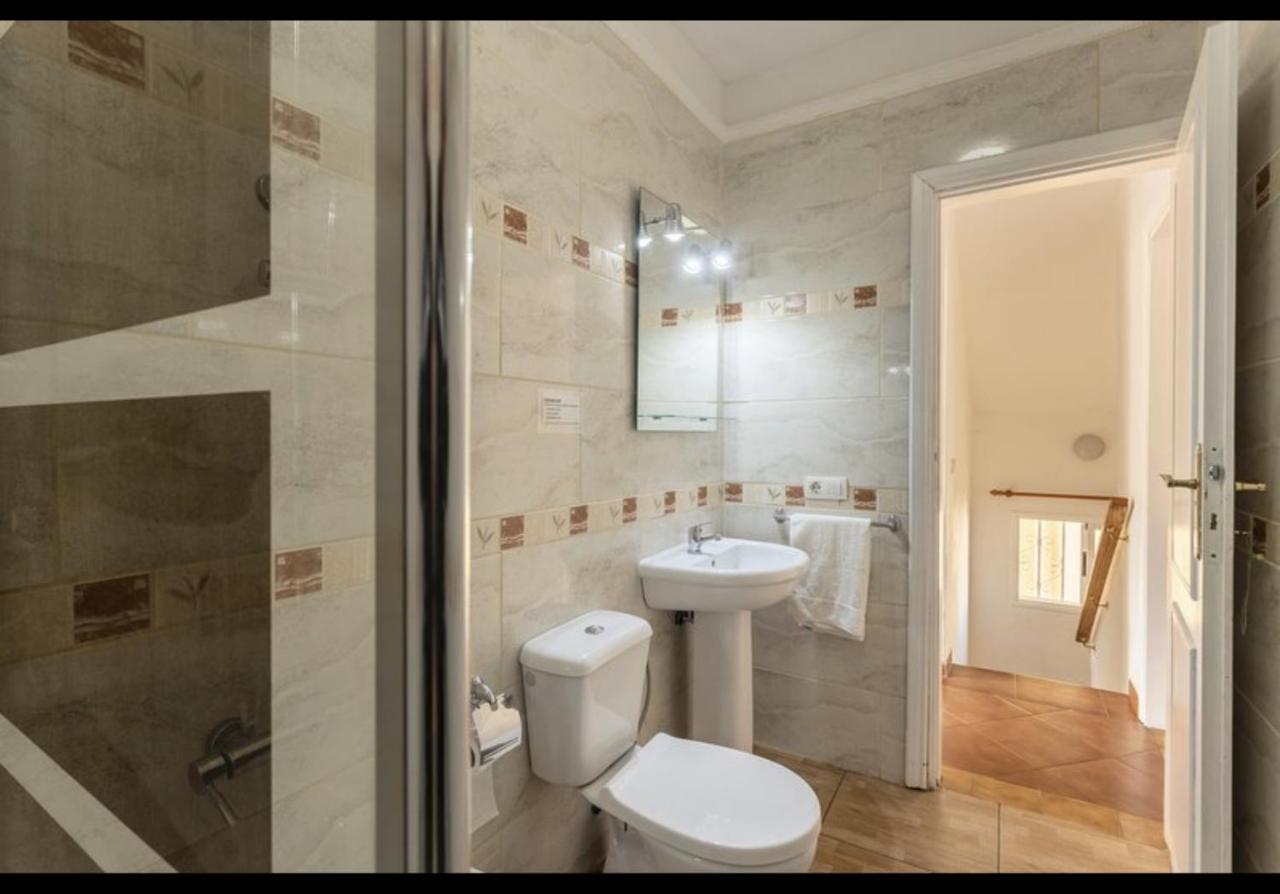 - 2 Bedroom Large Duplex With Double Terrace Apartment *