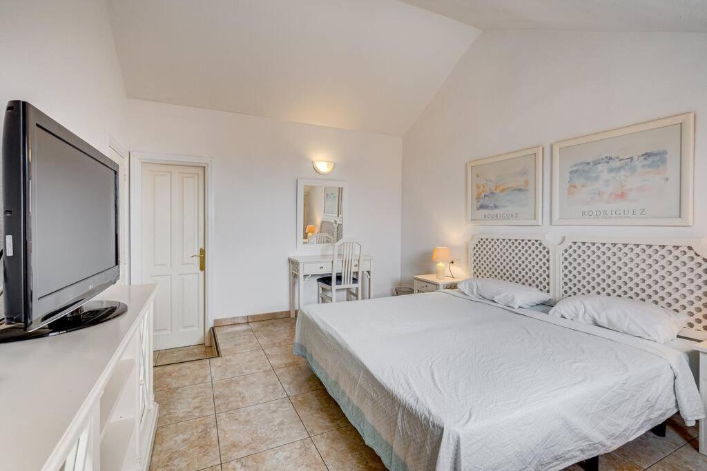 Royal Garden - 2 Bedroom * Playa de las Américas