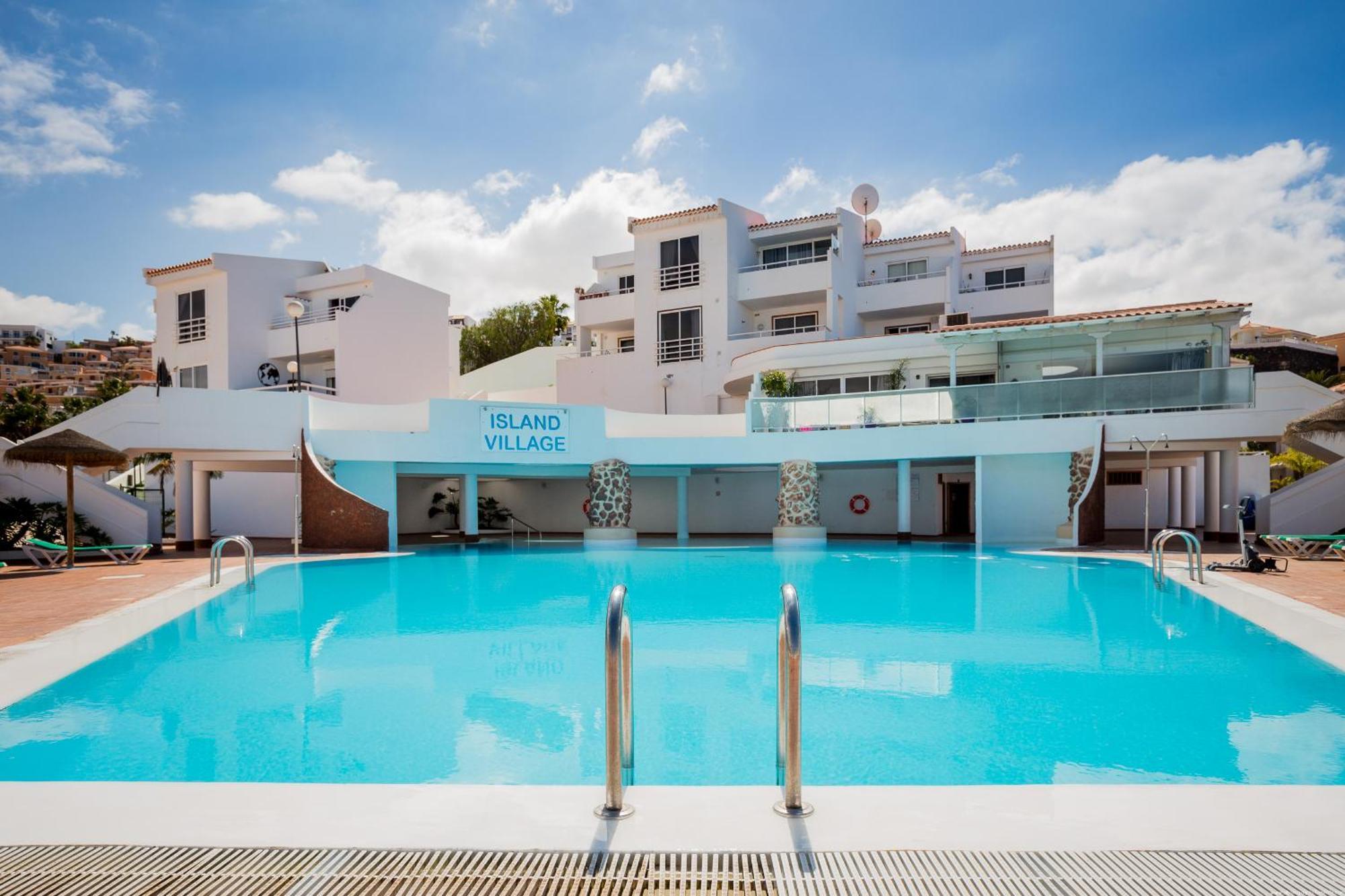 Apartment 5 Island Village With Wi Fi And Pool
