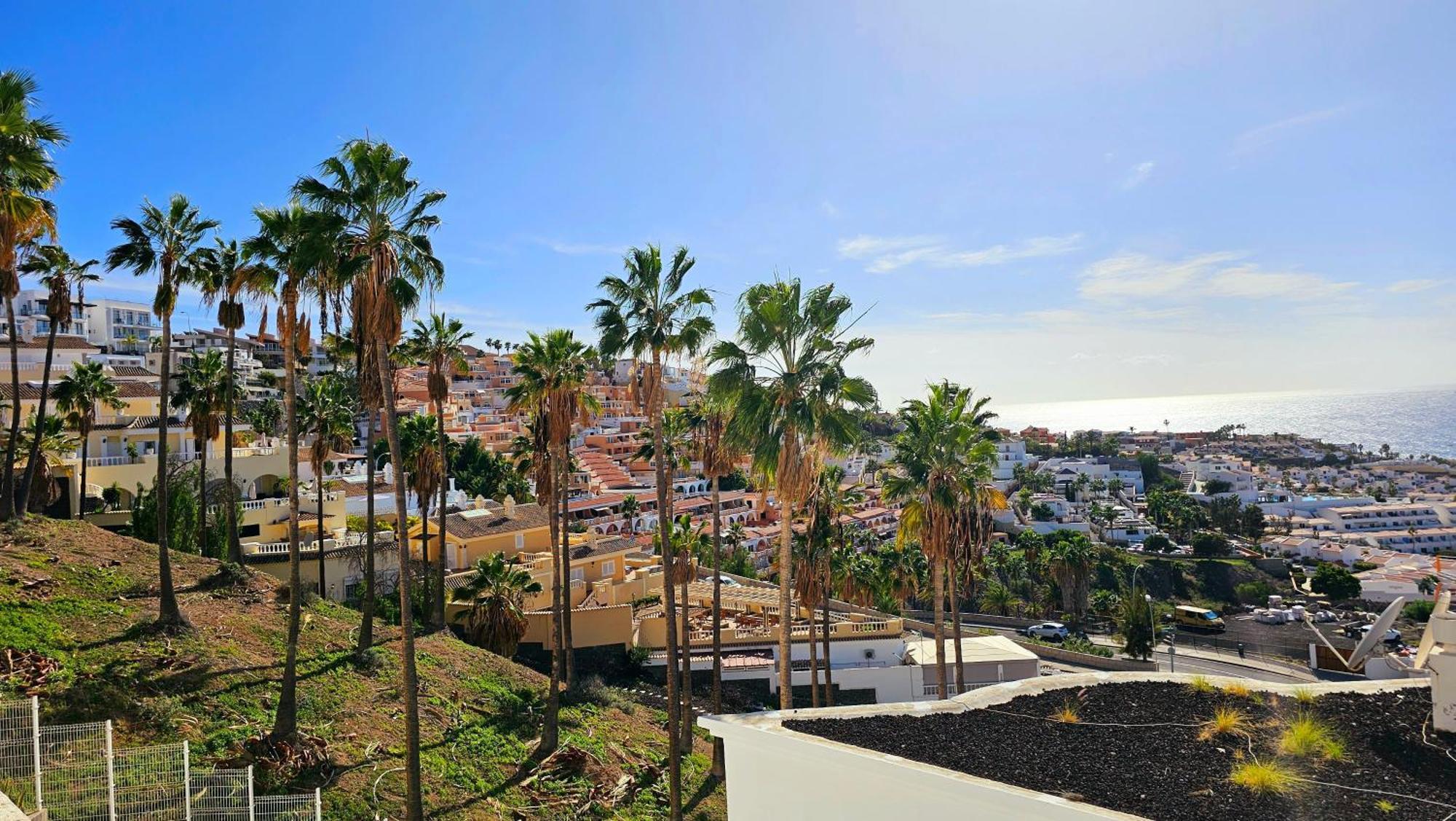 Cozy Sea Views In Costa Adeje *
