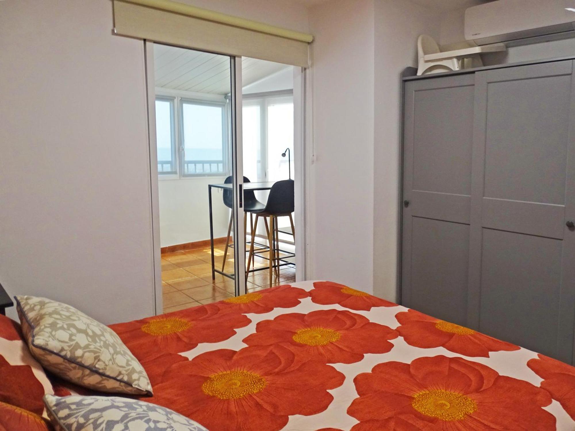 Piso En Con Terraza, Vistas Al Mar, Aire Acondicionado Y Garaje Appartement