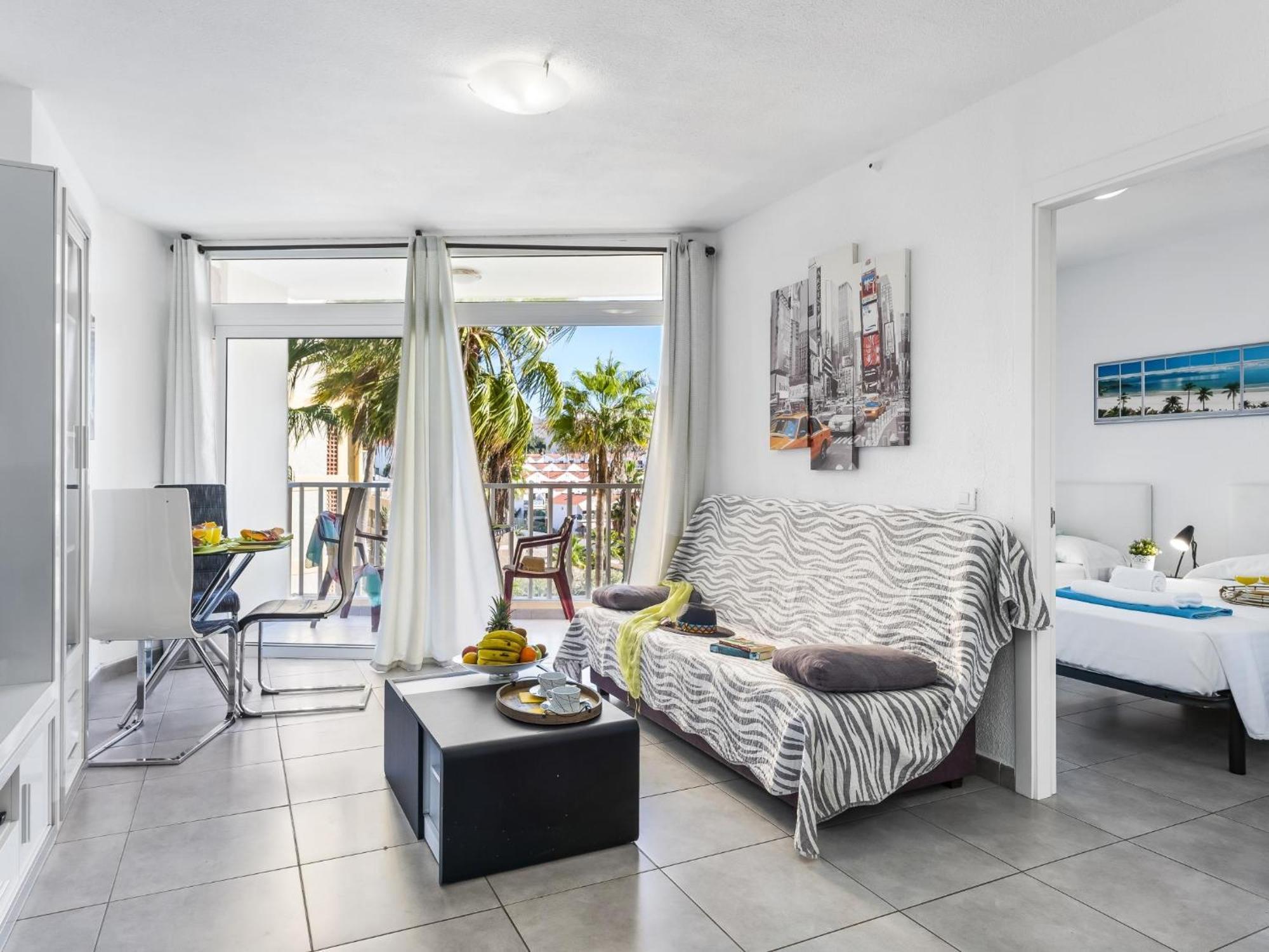 3f. Beautiful In Americas * Playa de las Americas (Tenerife)