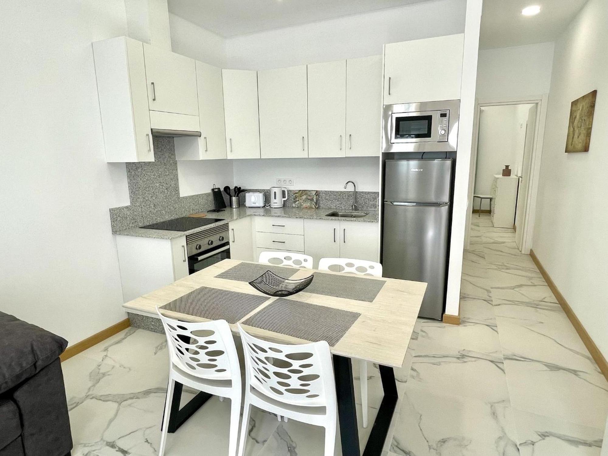 Apartment 5 Island Village With Wi Fi And Pool Costa Adeje (Tenerife)
