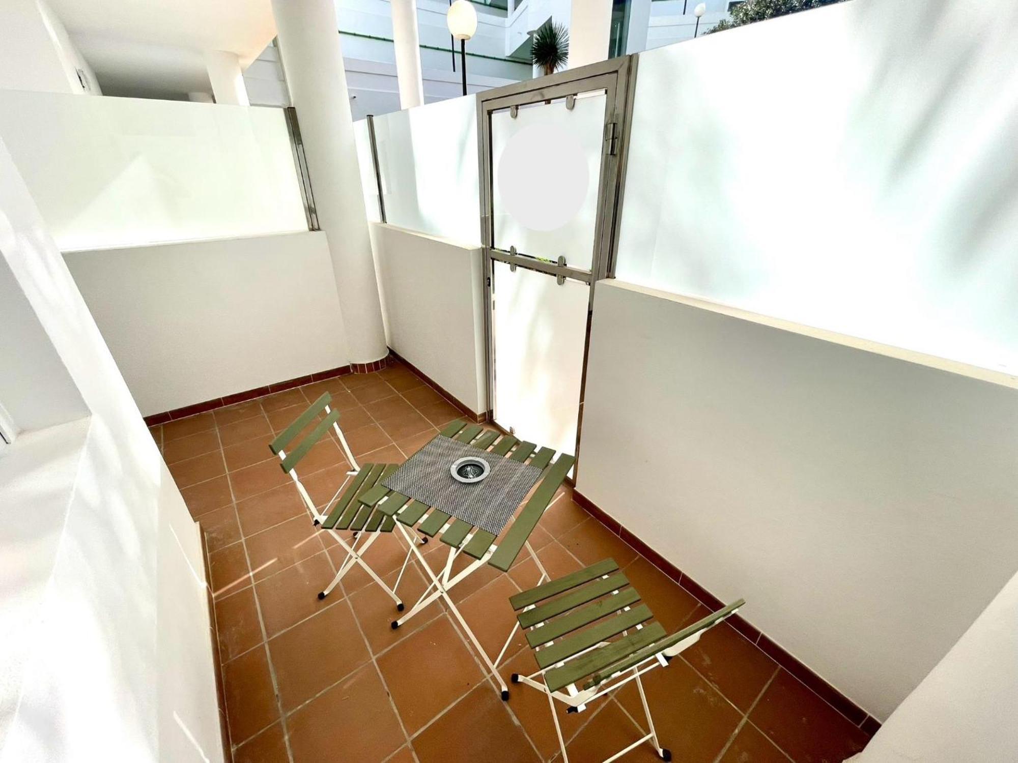 Apartment 5 Island Village With Wi Fi And Pool