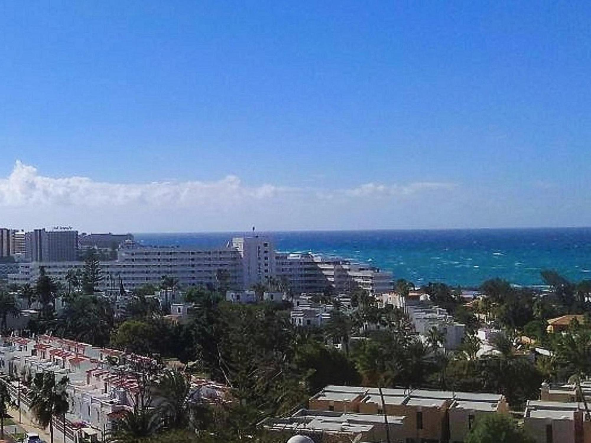 Appartement Pretty Little Penthouse, Sea Front, 2 Pool