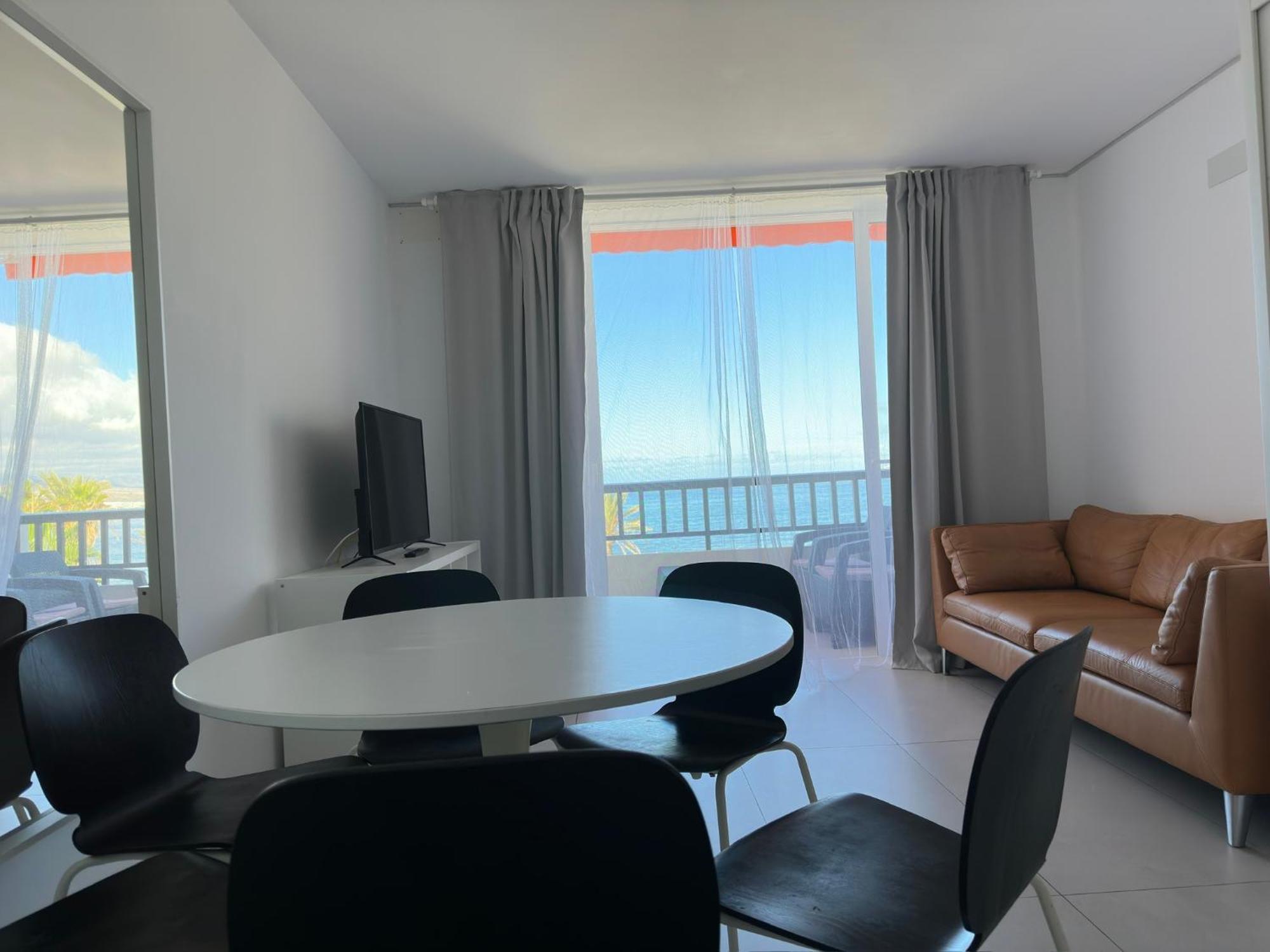 Appartement Parque Santiago Ii , Renovated, Ocean View, Heated Swimming Pool ! *