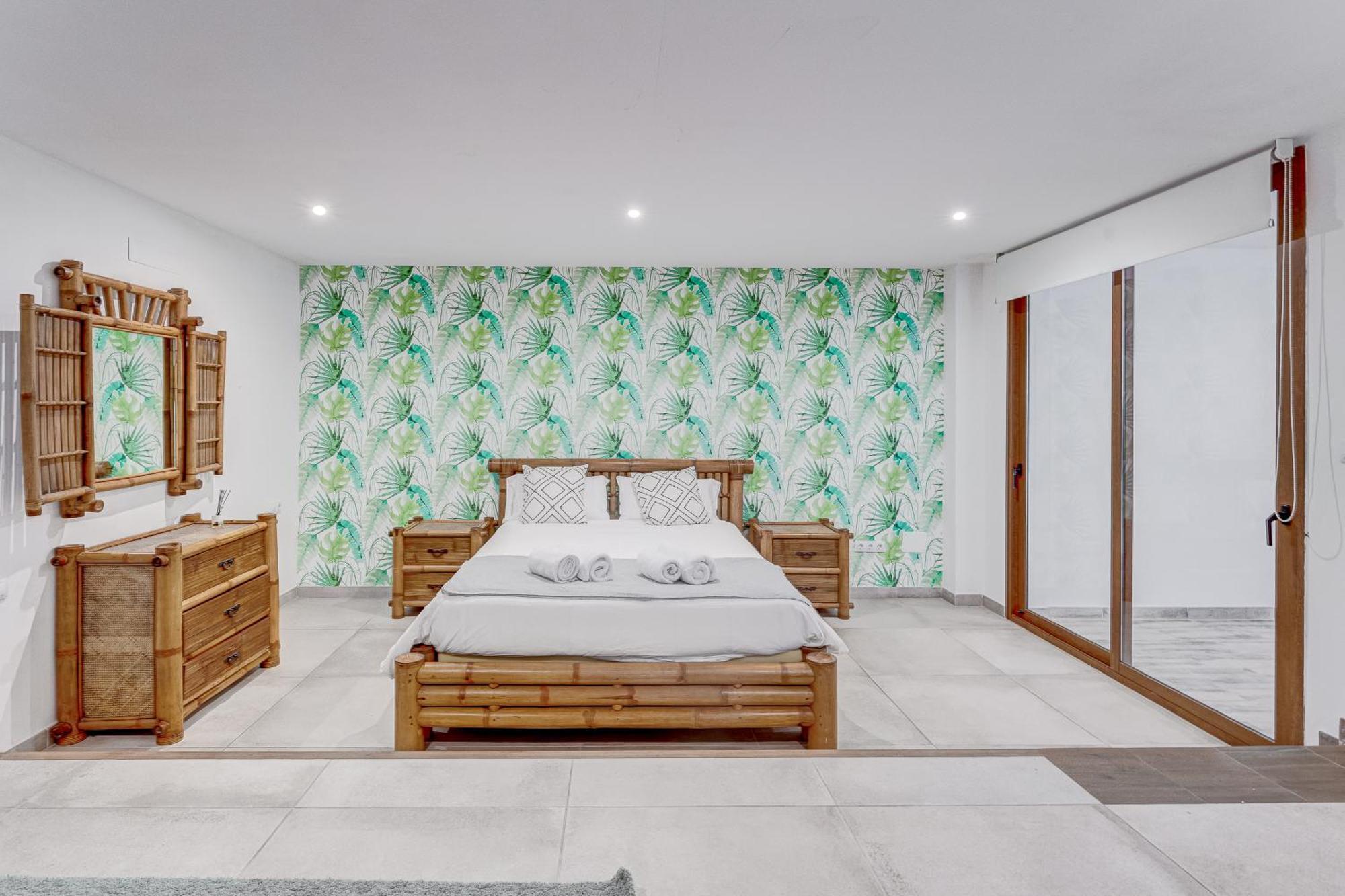 Villa Fabulous Contemporary 5 Bedroom With Private Heated Pool, Sleeps Max 13 Callao Salvaje