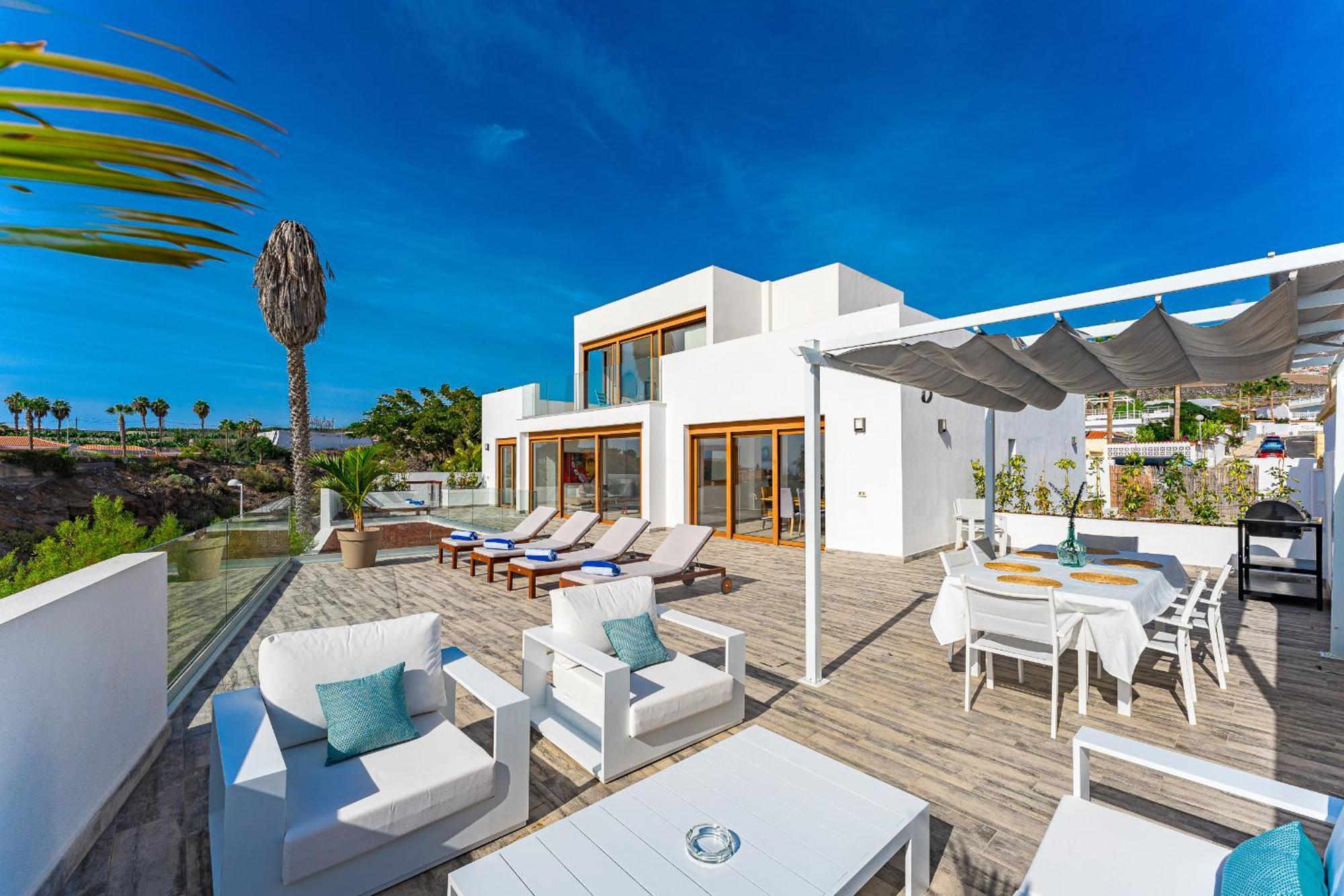 Villa Fabulous Contemporary 5 Bedroom With Private Heated Pool, Sleeps Max 13 Callao Salvaje