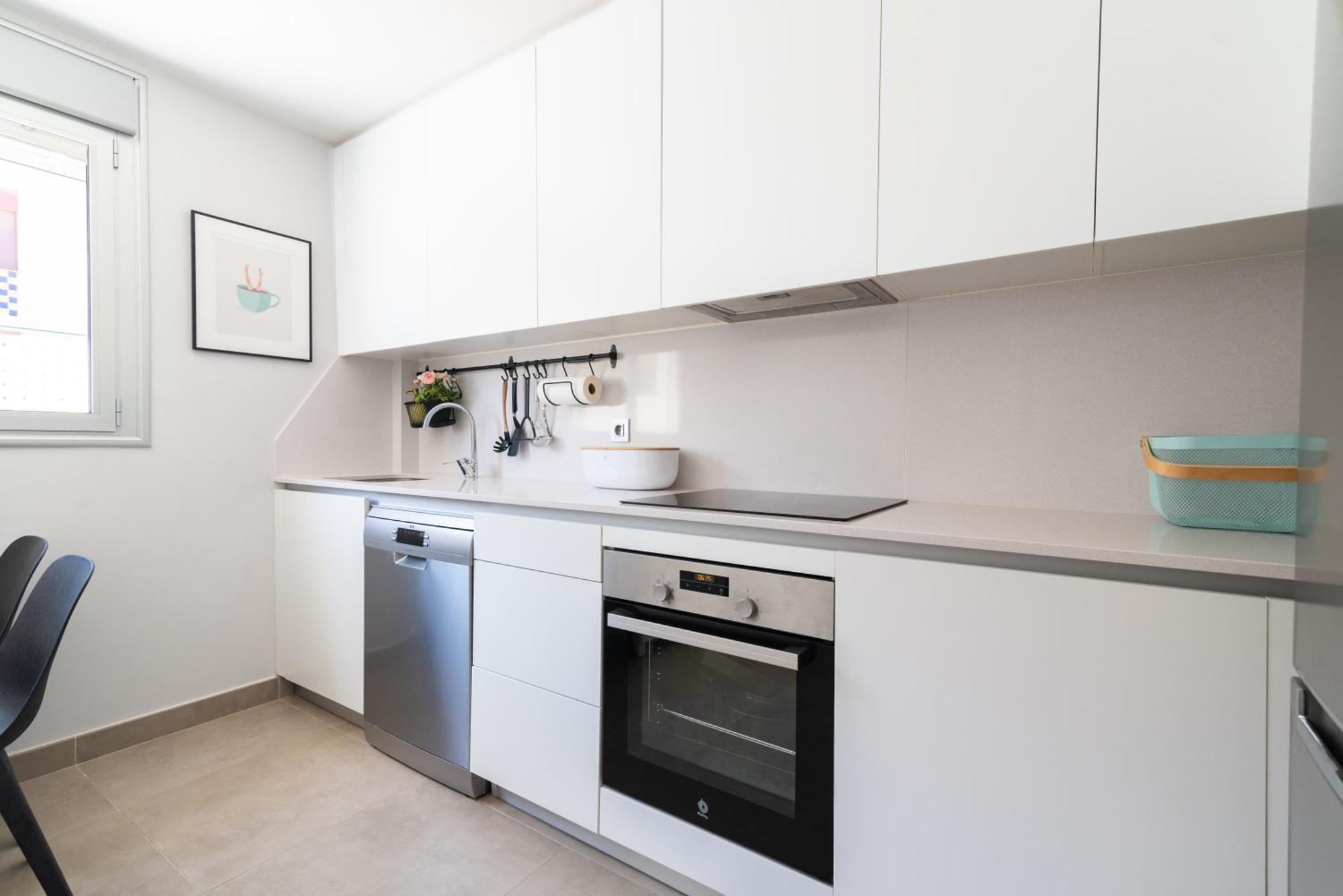 White Medano Apartment. New With Fast Wifi Holiday home