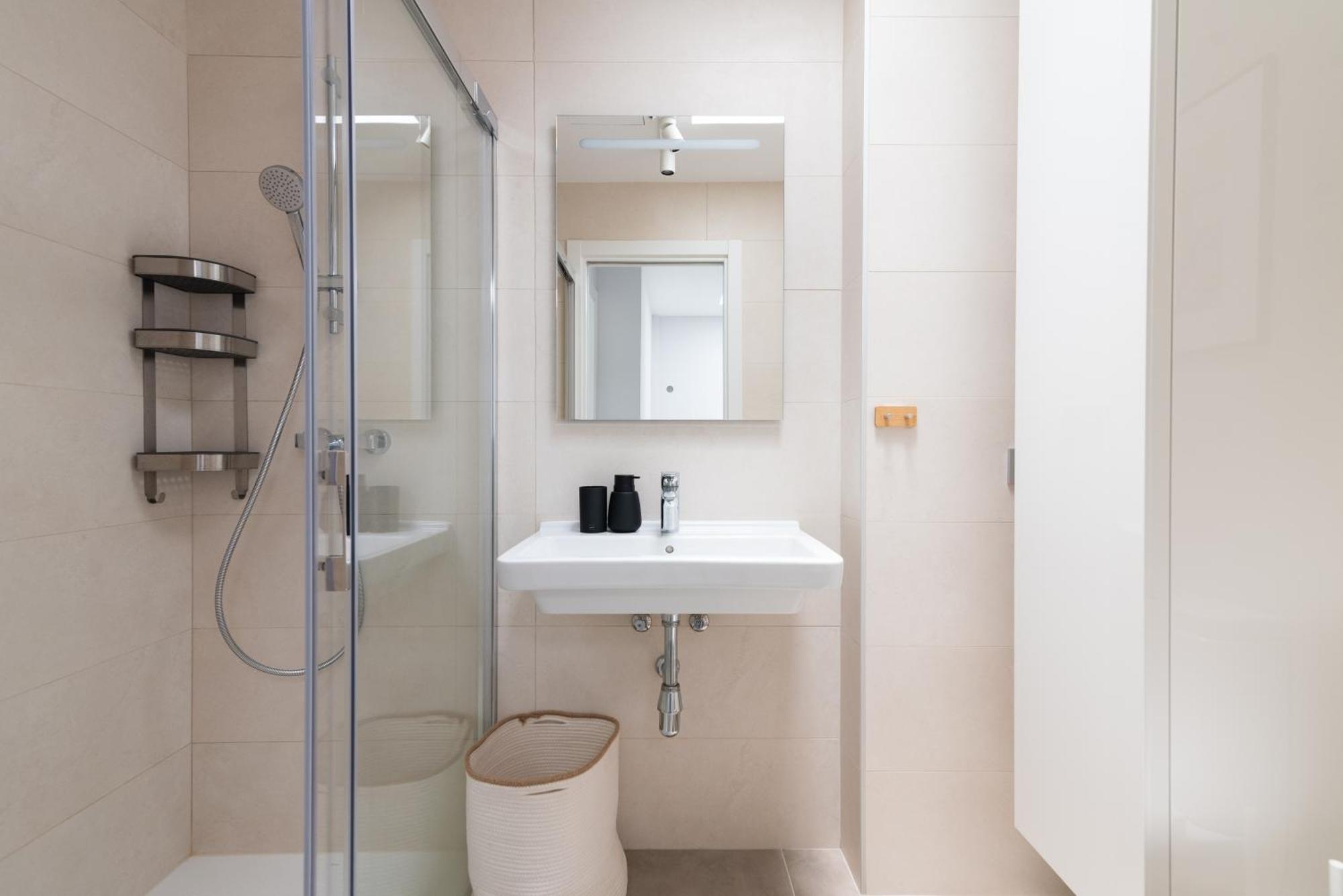 White Medano Apartment. New With Fast Wifi El Medano (Tenerife)