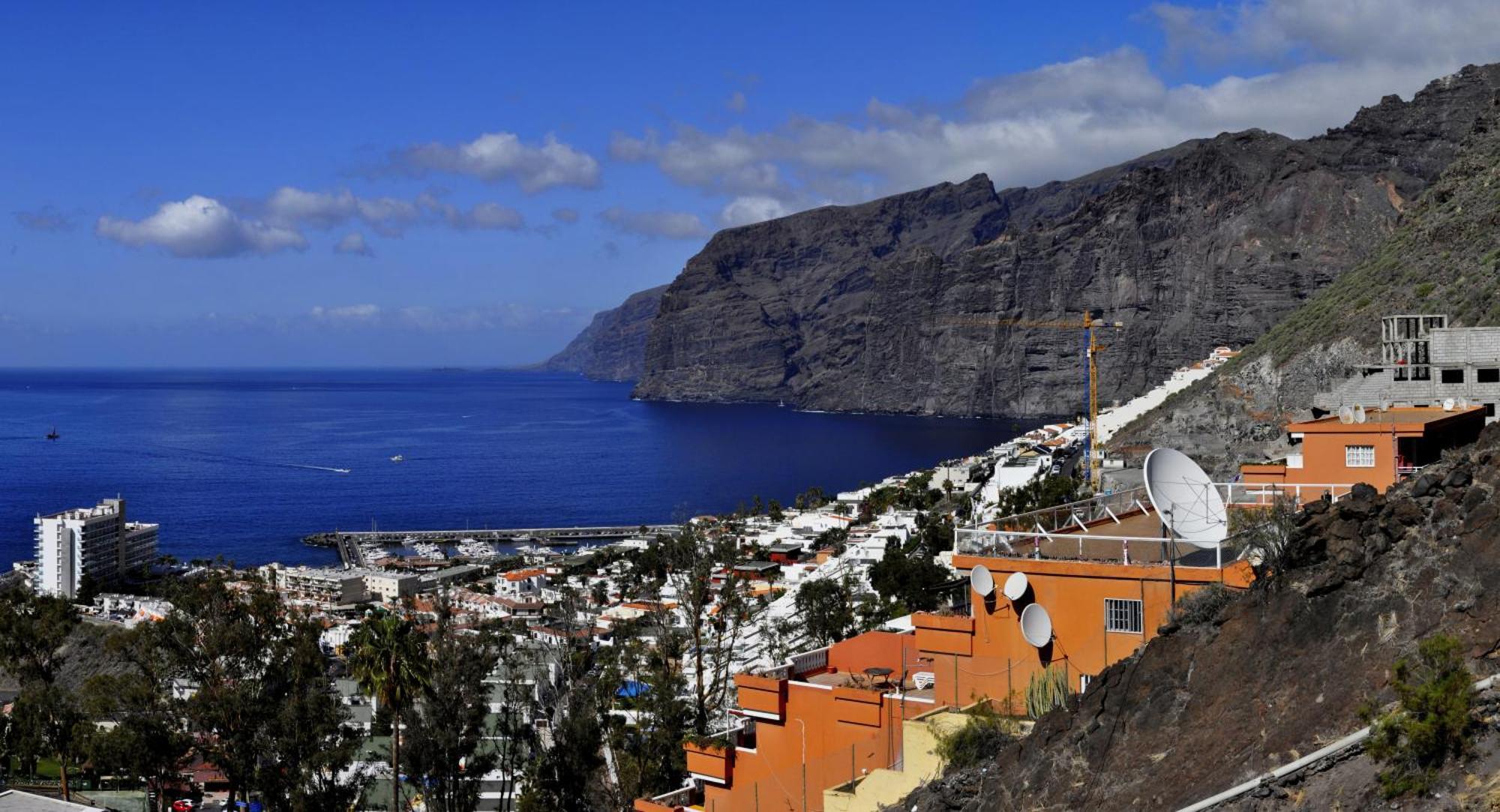 Apartment Black Puerto de Santiago (Tenerife)