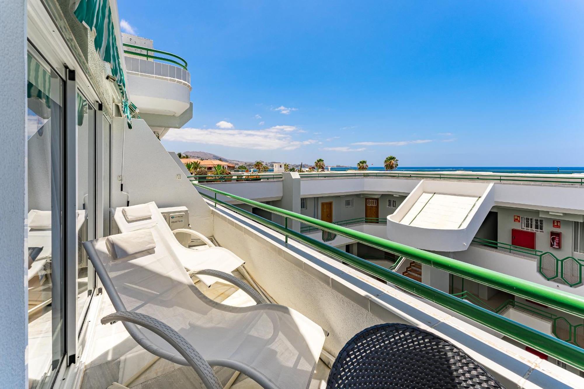 In Complex Altamira With Direct Ocean View Apartment
