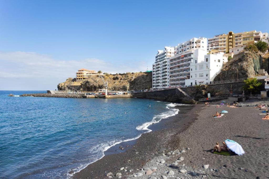 A Pie De Playa En San Marcos San Marcos (Tenerife)