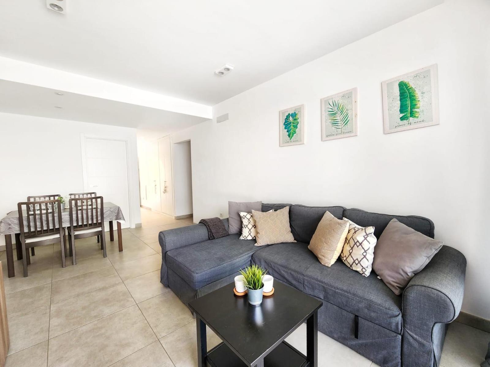 Chill Out Tesoro Apartment