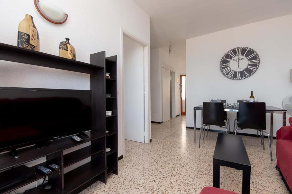 Virginia - Two Bed Apartment *