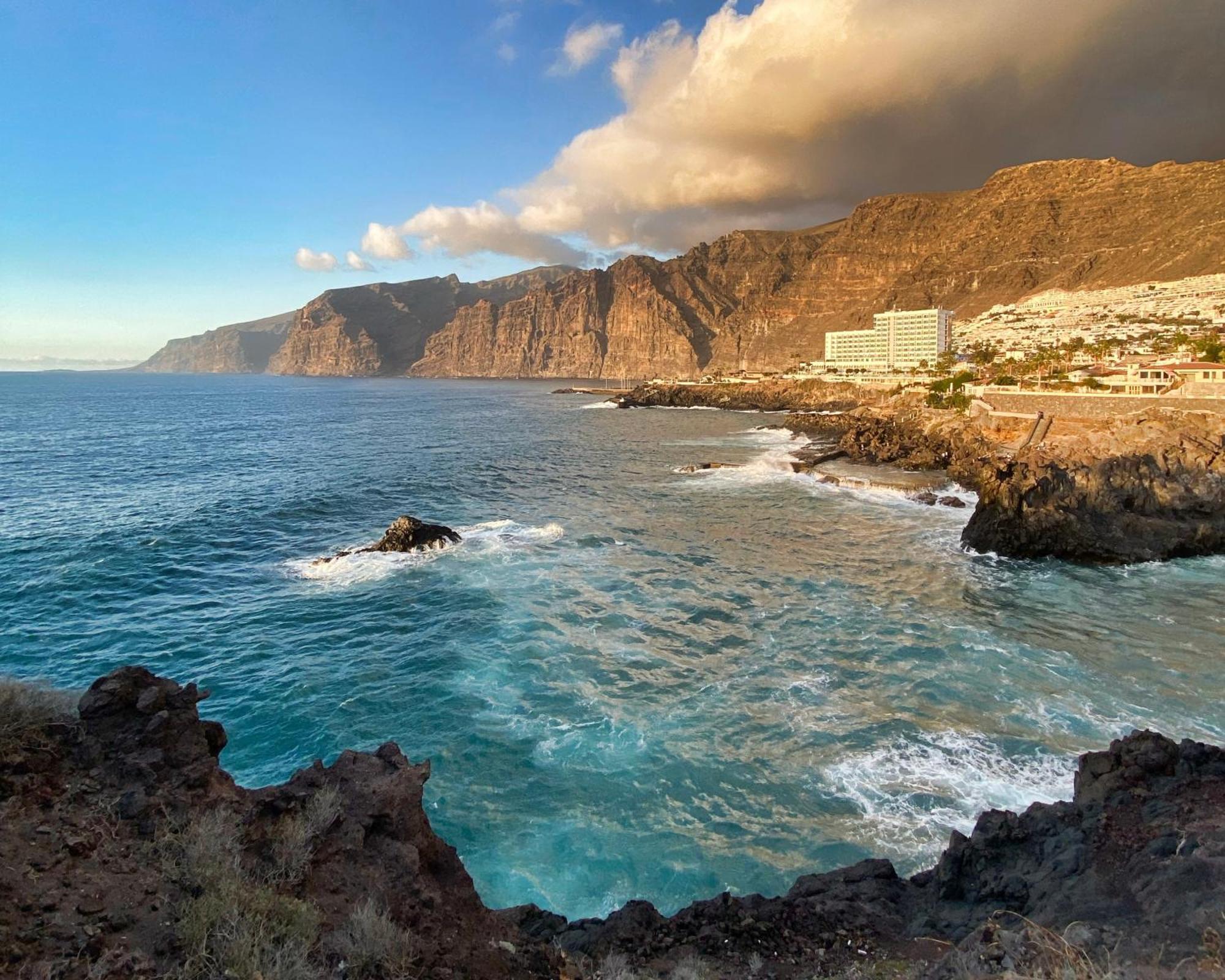 Capitain Beachside Haven Acantilado de los Gigantes