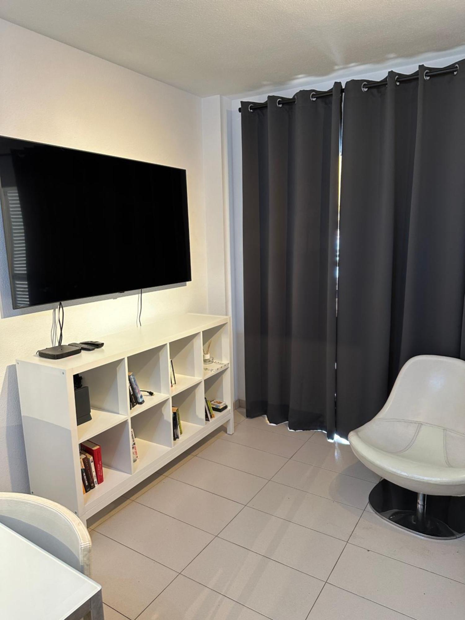 4-room House Americas, Vistas