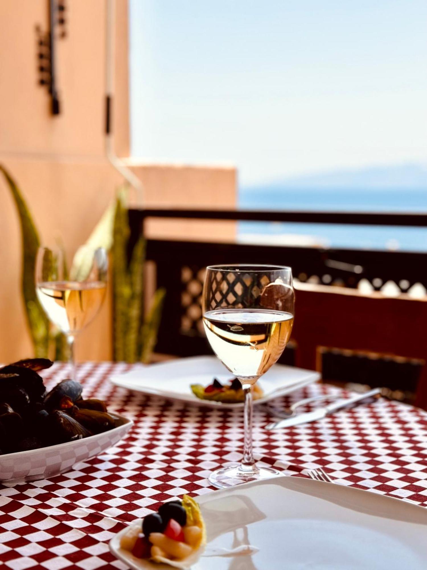 Casa Hugo - Ocean View, Quiet Pool, Fibre Net, Gigantes Apartment Puerto de Santiago (Tenerife)