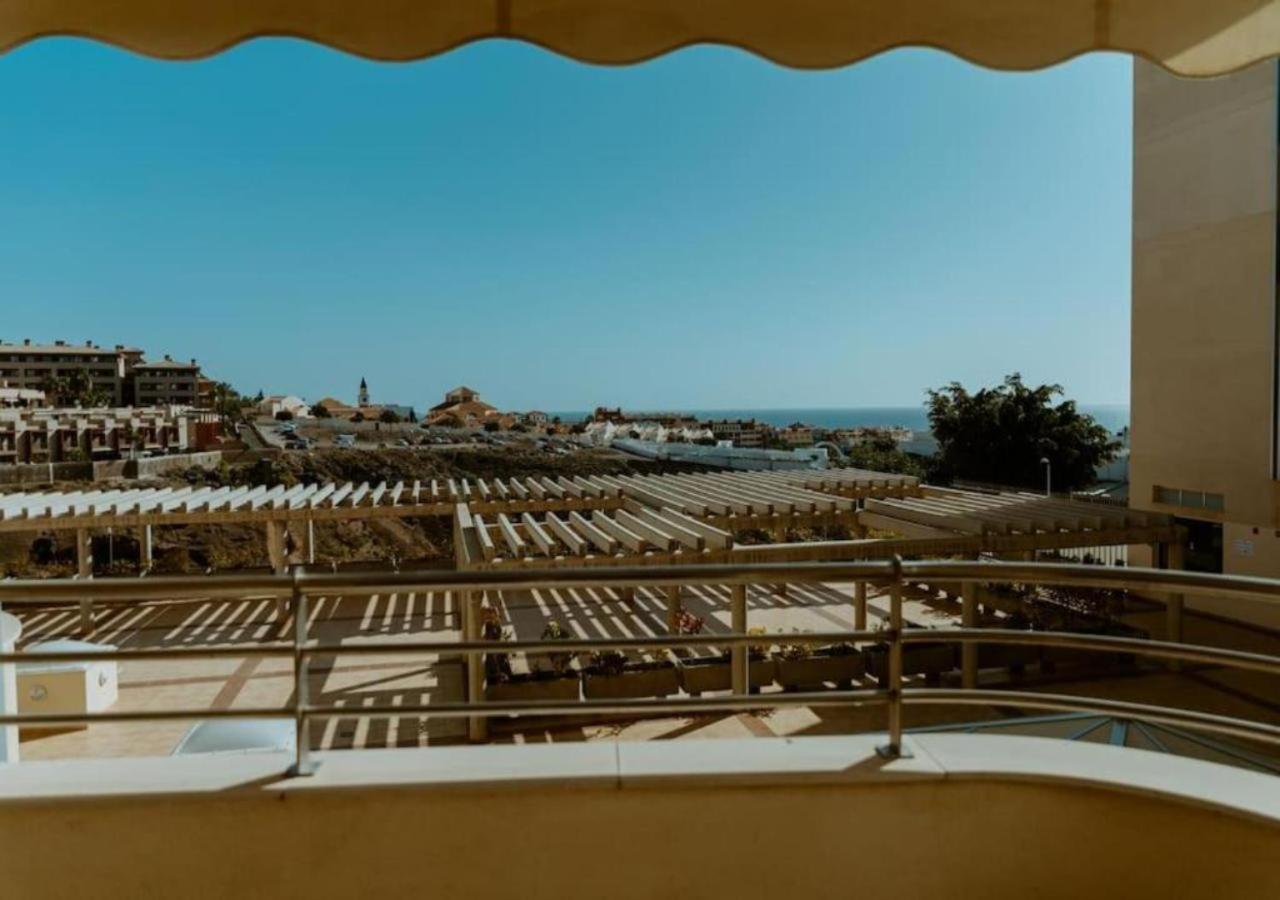 Seaview Splendor 2 Bedroom Modern Comfort * Costa Adeje (Tenerife)