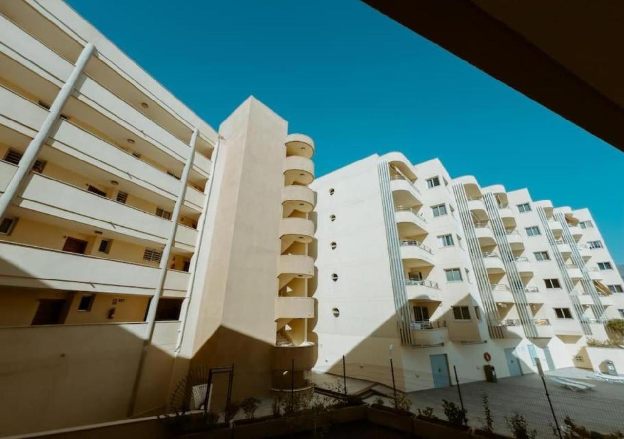 Seaview Splendor 2 Bedroom Modern Comfort Appartement