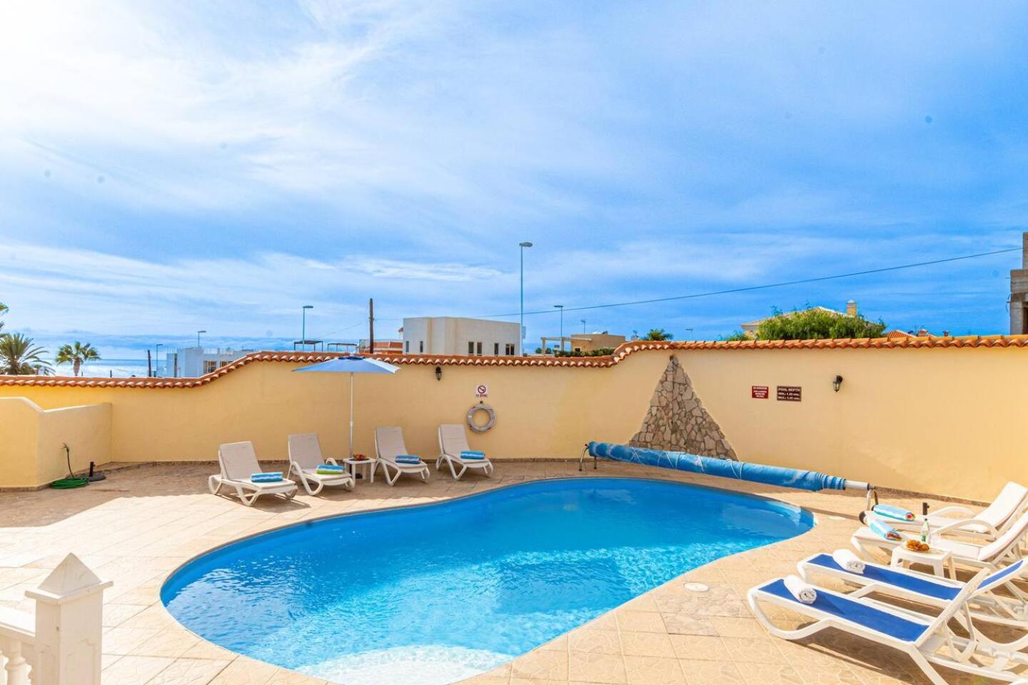Victoria With Heated Pool * Callao Salvaje