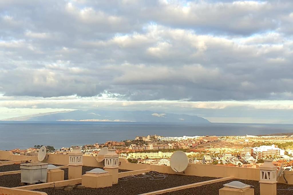 Rockin' View - 2 Bedroom Great Terrace, Parking, Pool * Costa Adeje (Tenerife)