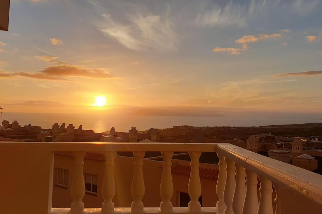 Rockin' View - 2 Bedroom Great Terrace, Parking, Pool Appartement