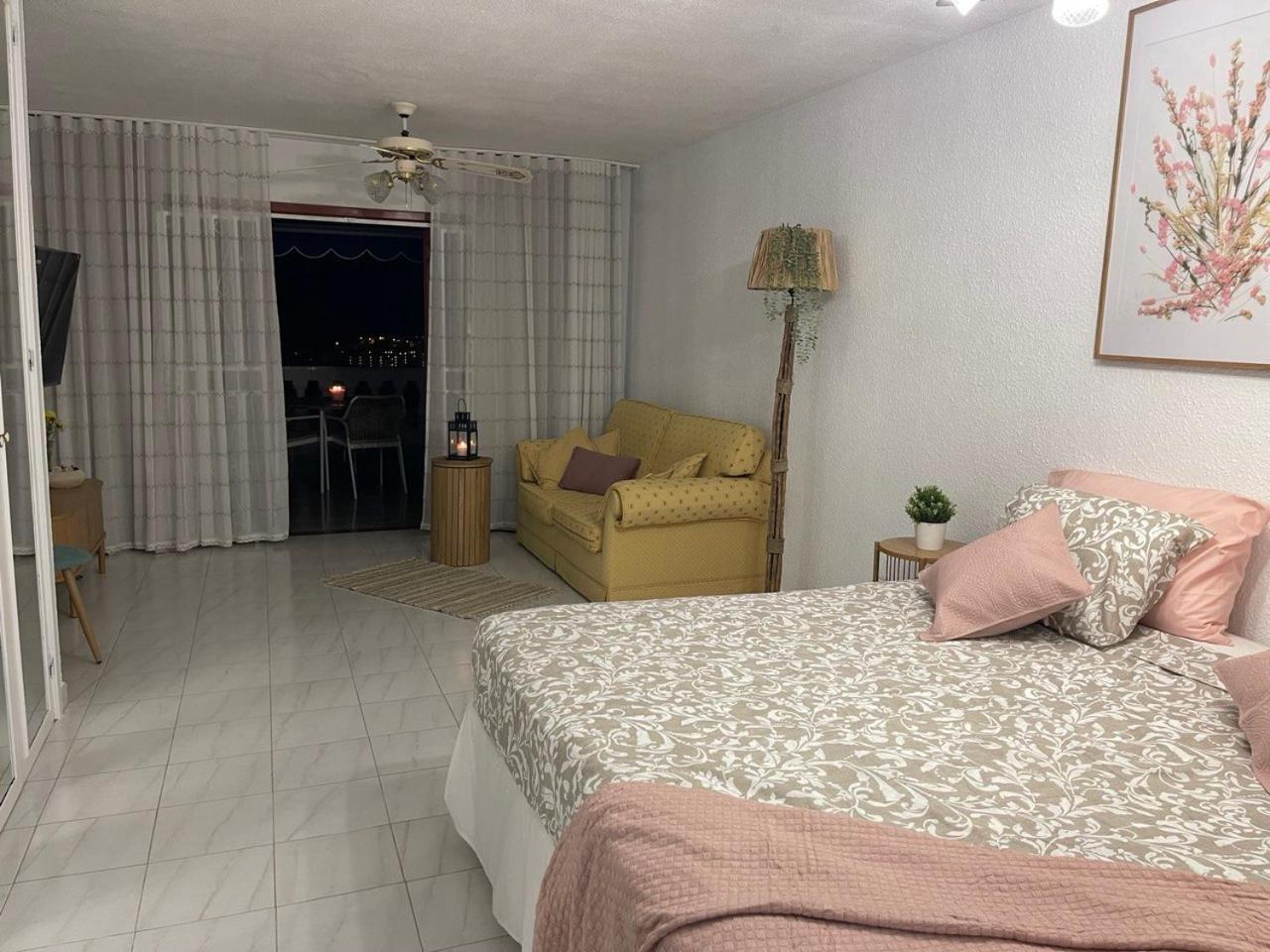Seaview Port Royal, Cristianos, Heated Pool, Wifi