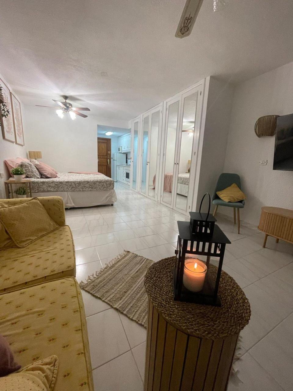Apartment Seaview Port Royal, Cristianos, Heated Pool, Wifi