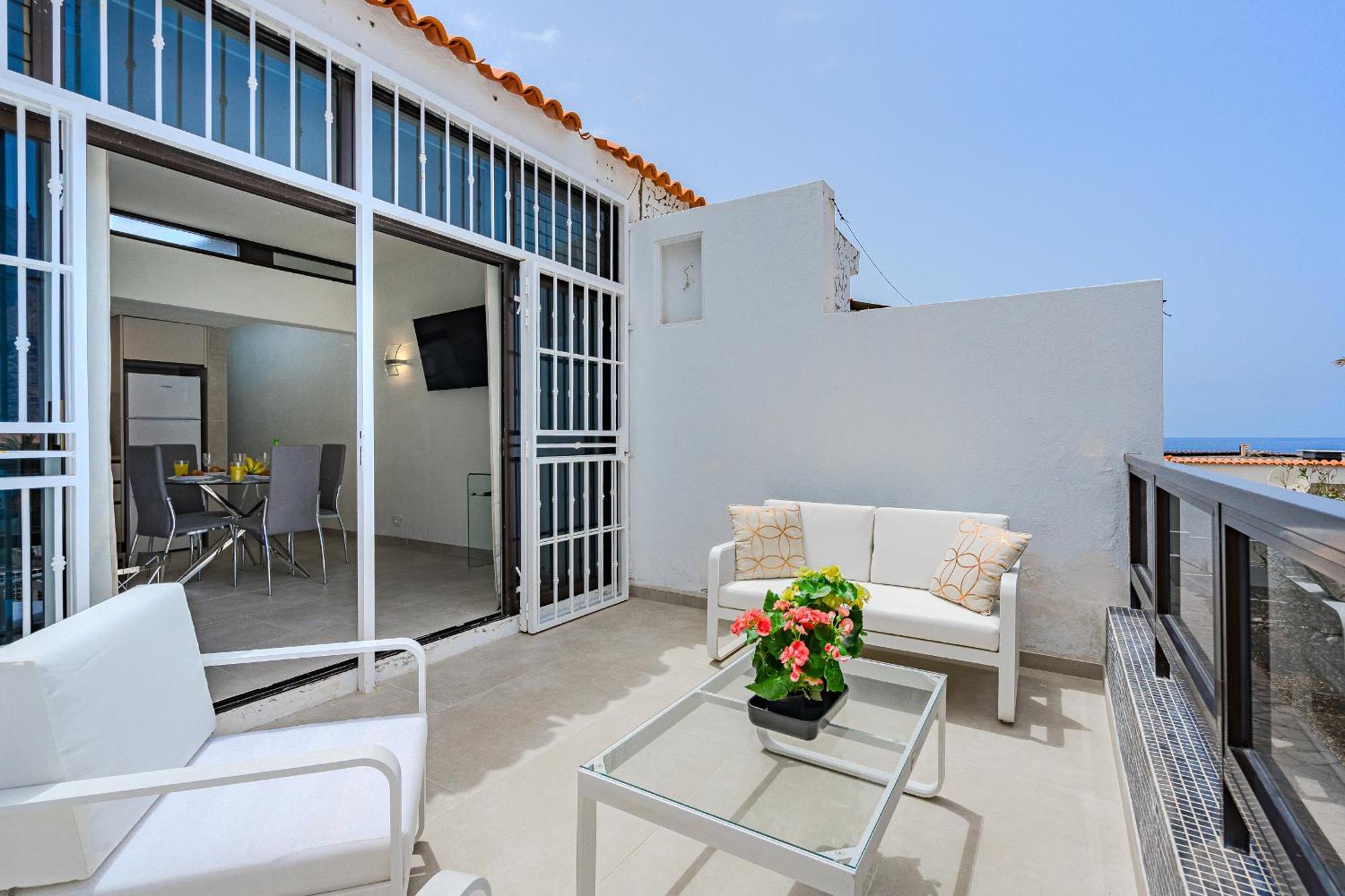Amazing Ocean And Mountains View Apartment Acantilado de los Gigantes