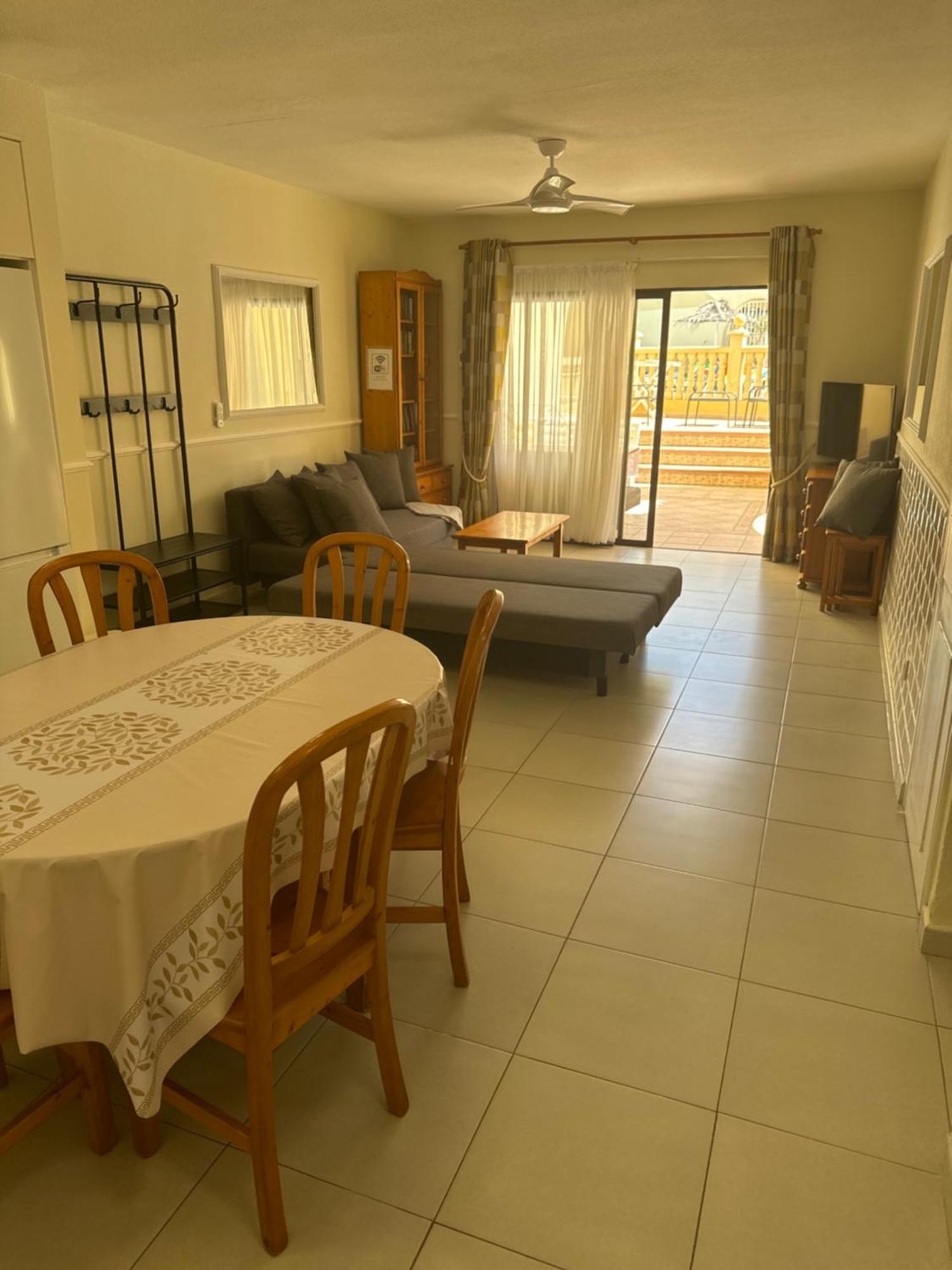 Apartment - 2 Bedroom Large Duplex With Double Terrace