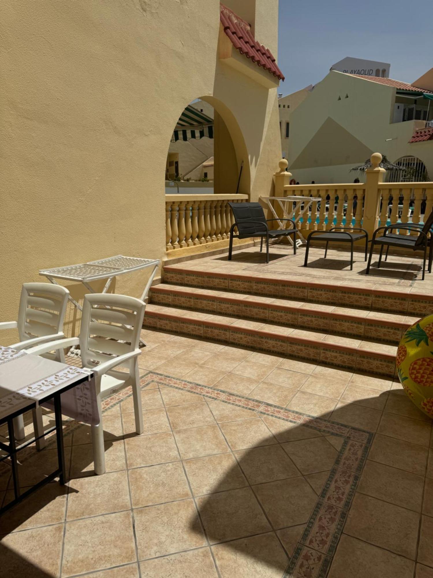 - 2 Bedroom Large Duplex With Double Terrace Apartment *