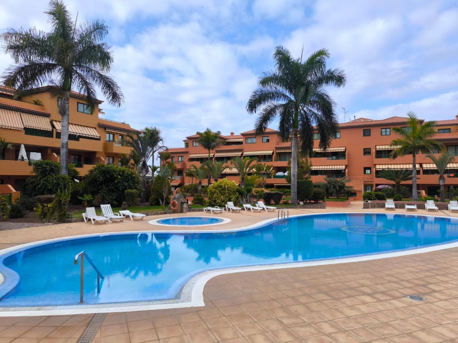 Vivienda Con Piscina En El Apartment *