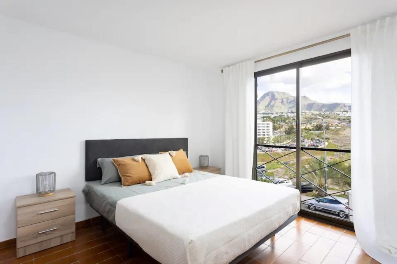Classbnb - Two 250m From Americas