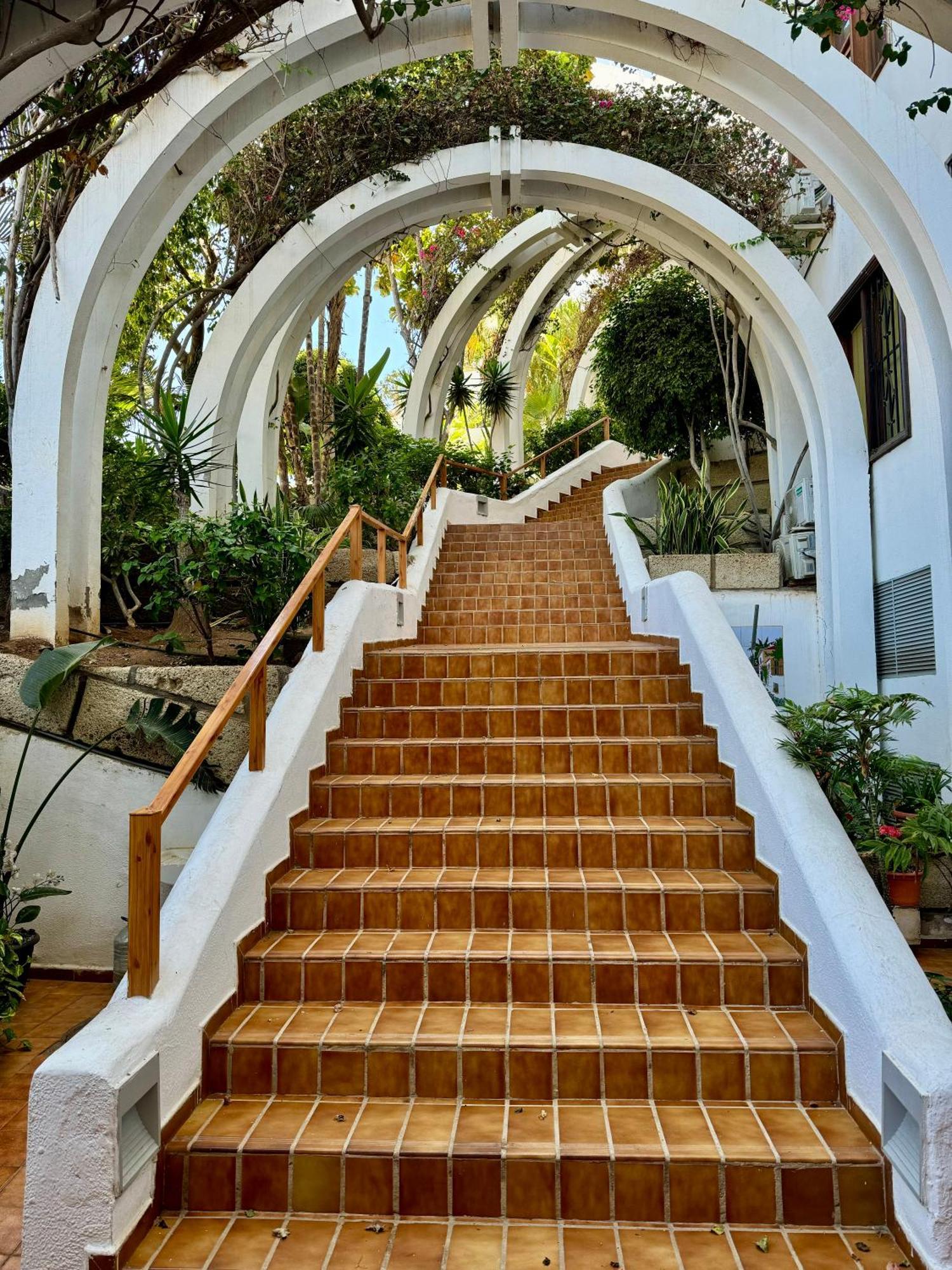 Fanabe Stunning Beachfront Penthouse Parque Royal Adeje Tenerife Appartement *