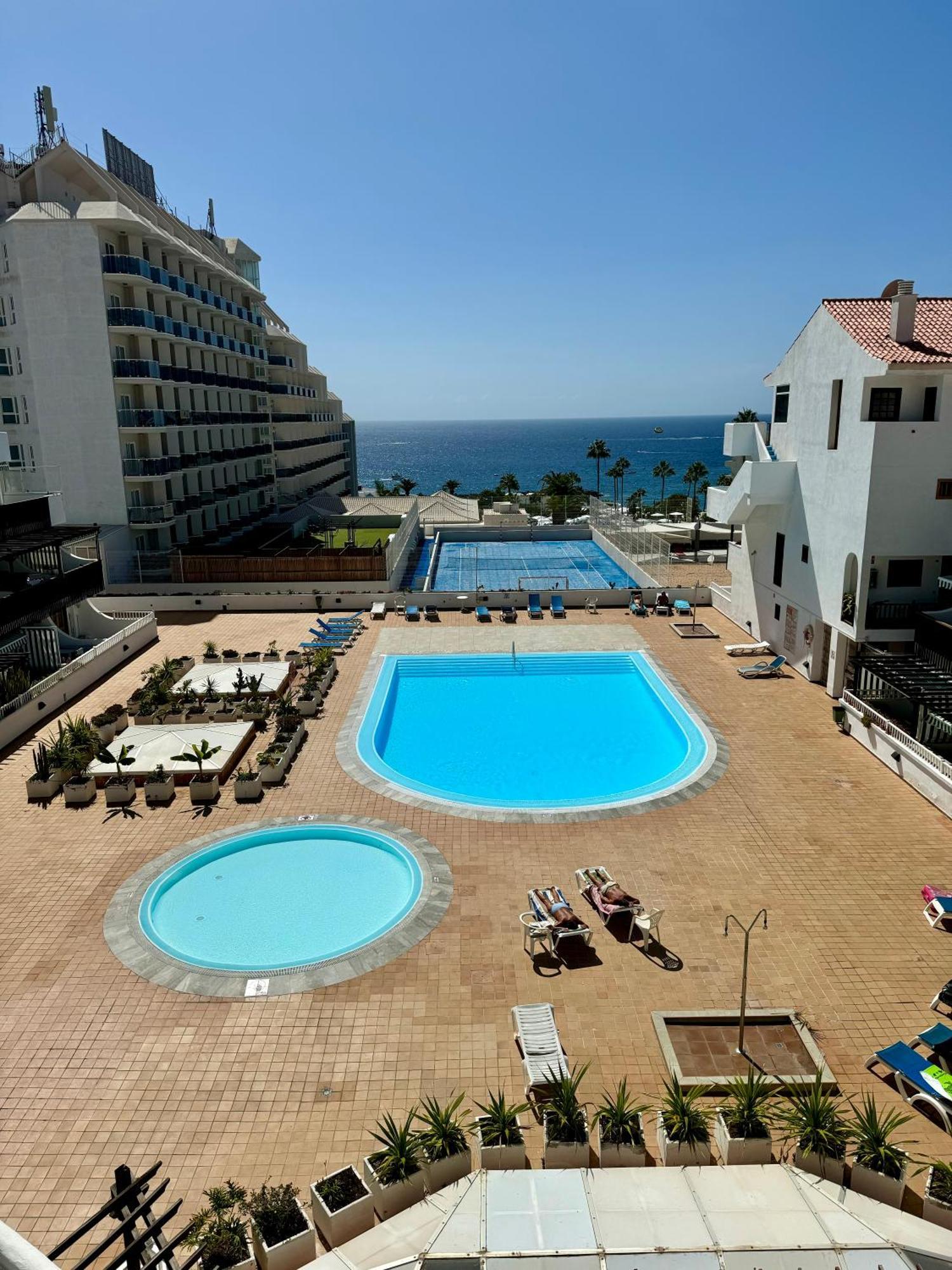 Fanabe Stunning Beachfront Penthouse Parque Royal Adeje Tenerife