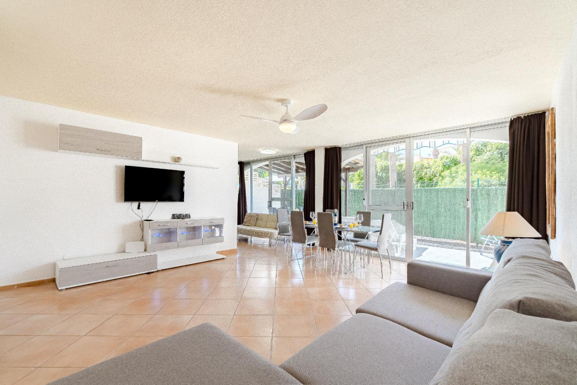 Appartement Lovely In *