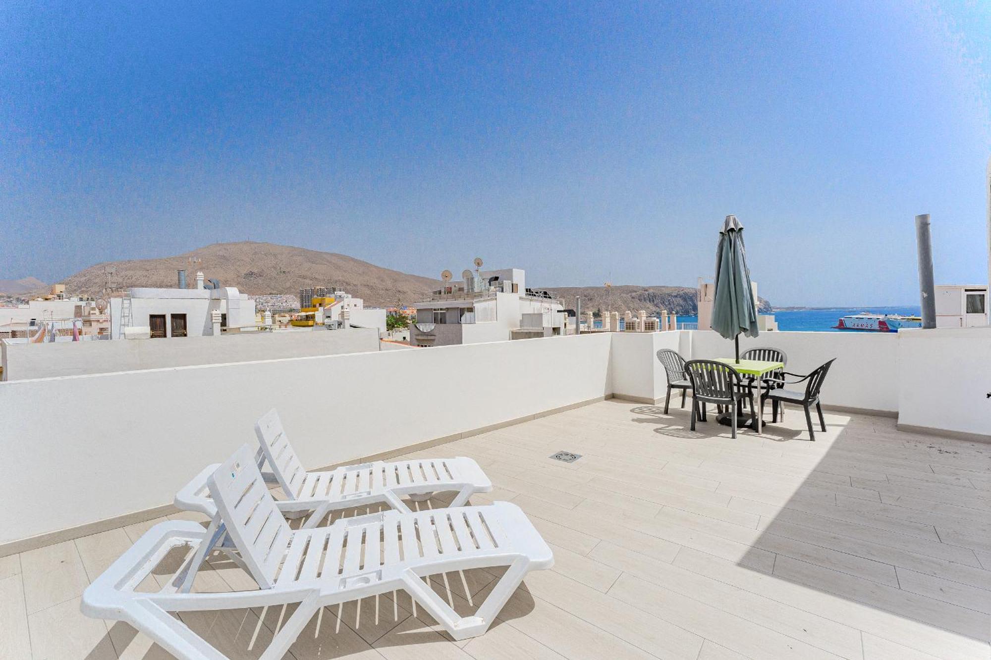 Hostel Few Steps From The In Cristianos *