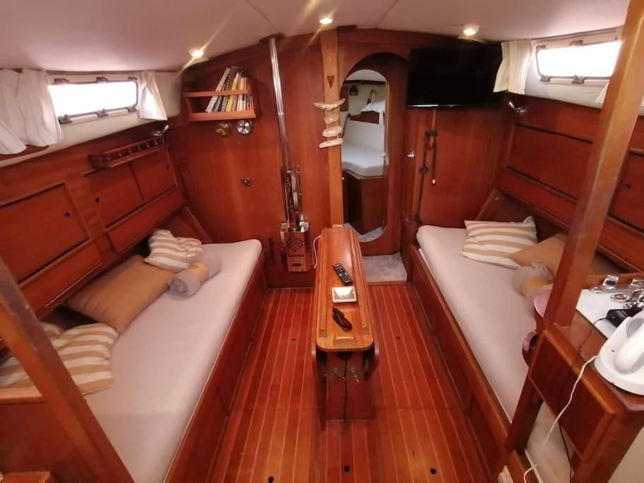 Botel Cozy Sailboat Experience *