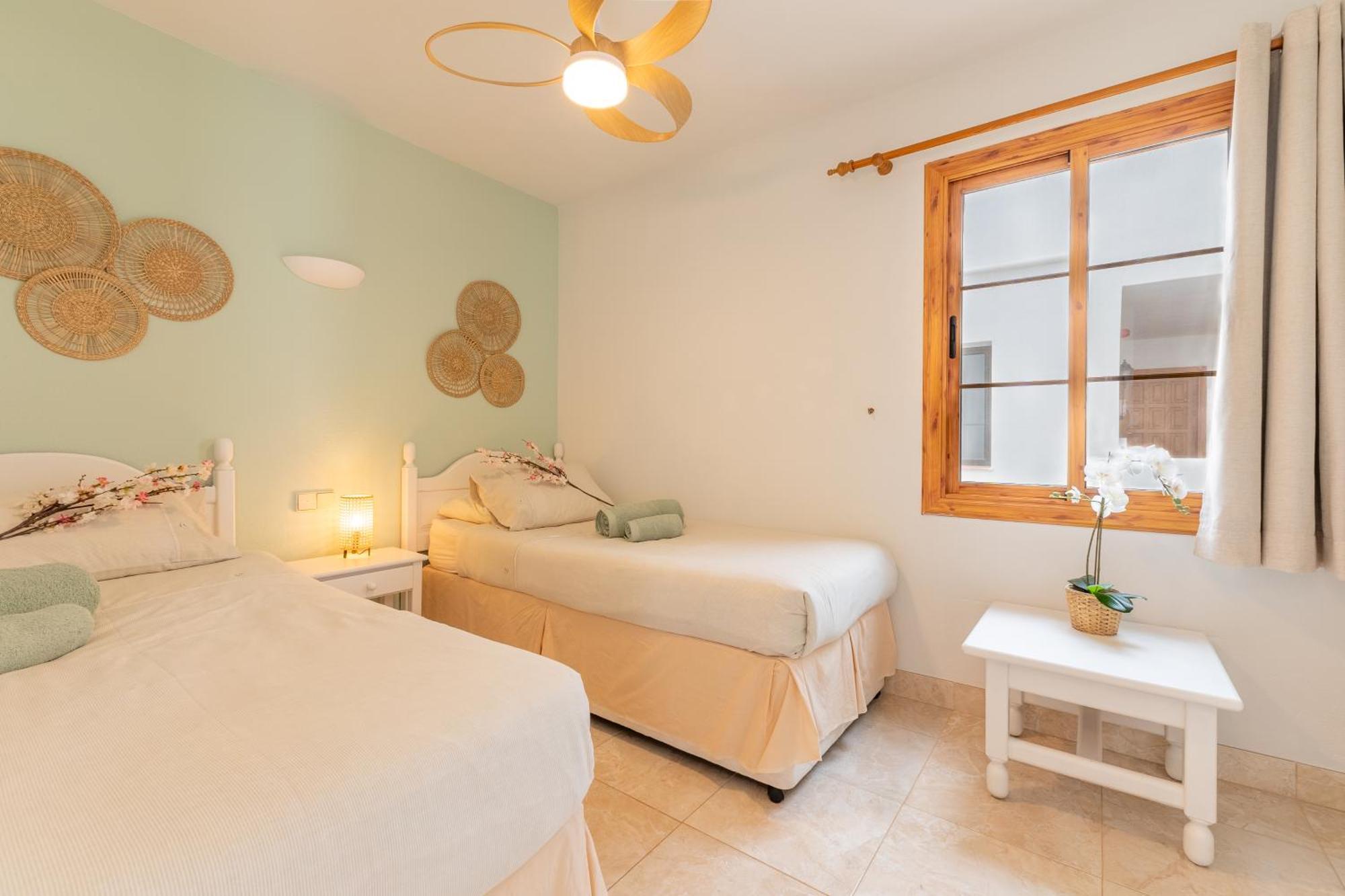 Aparthotel Beautiful 4 Bedroom House With Phenomenal Golf And Mountain Views