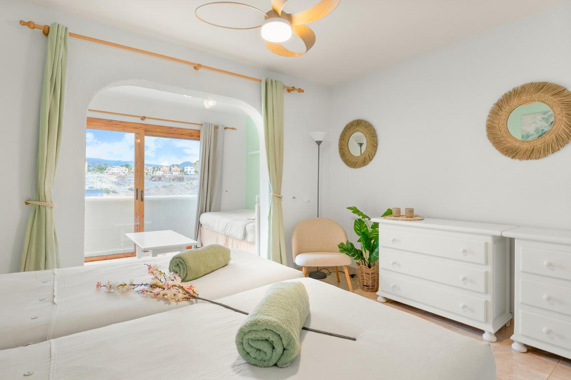 Beautiful 4 Bedroom House With Phenomenal Golf And Mountain Views Aparthotel *