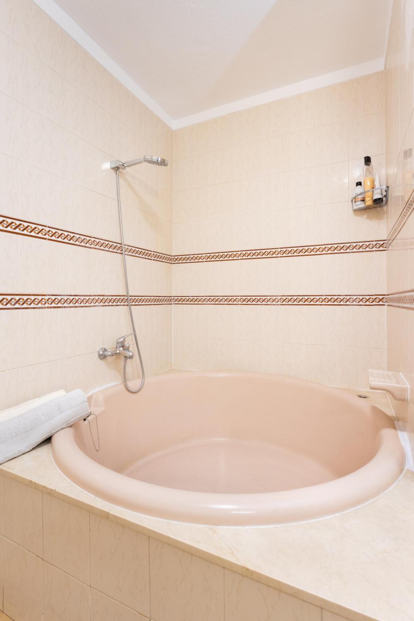 Home2book Ocean Views & Terrace Steps To The Apartamento Los Cristianos (Tenerife)